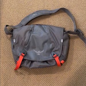 Osprey shoulder bag